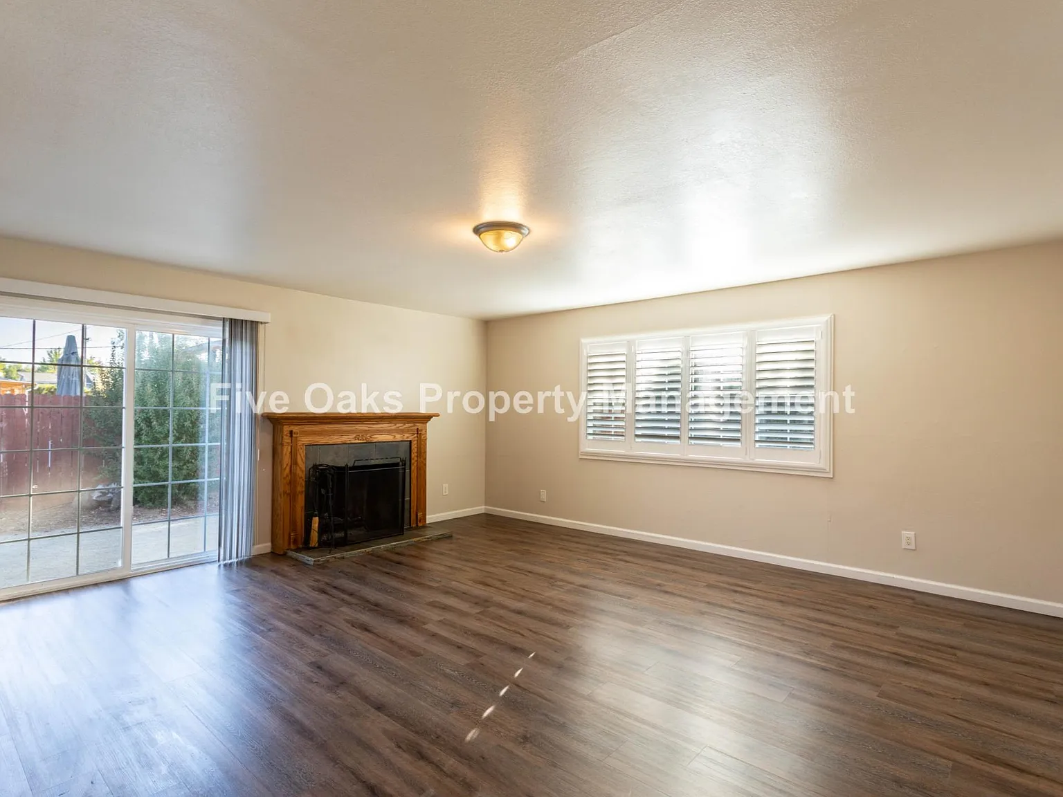 4 bed, 1265 sqft, $2,725 — Photo 4