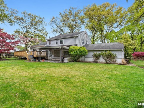 4th image of 339 Beechwood Rd
