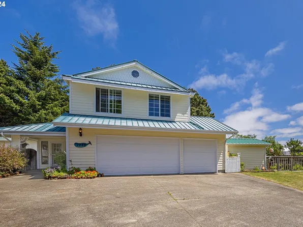 1288 Seacrest Dr, Bandon, OR 97411