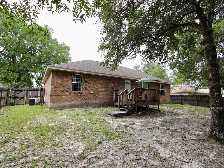 220 Tiffot Ct — Photo 20