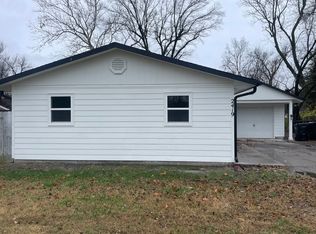 2419 SE 21st St, Topeka, KS 66607