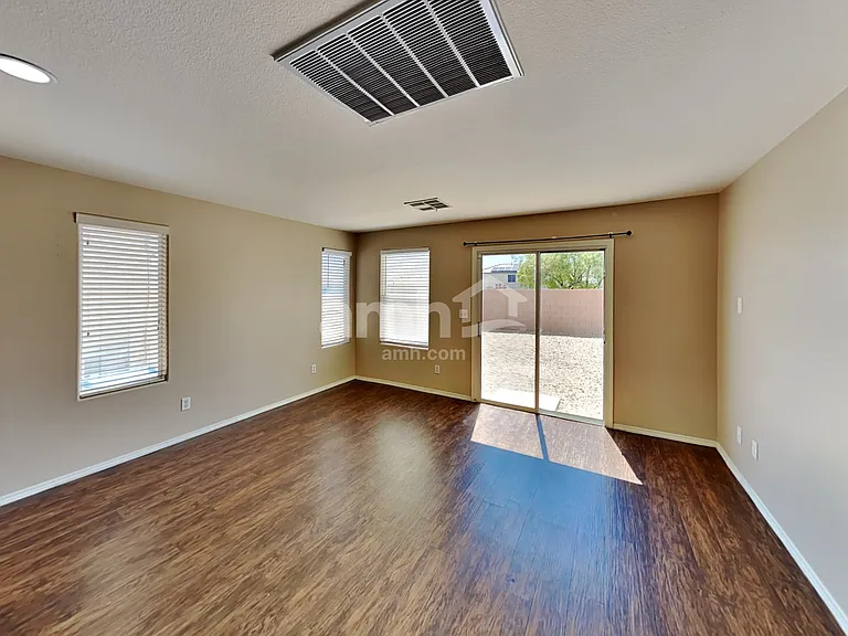 10357 Cherokee Corner Ave — Photo 5