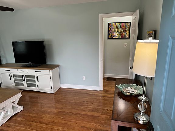 POV: FRONT DOOR ENTRY