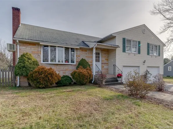 370 Hayes Rd, Rocky Hill, CT 06067