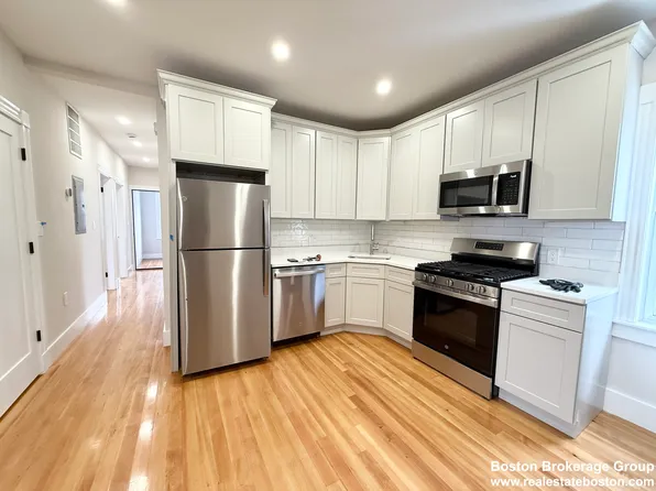 36 Raven St, Dorchester, MA