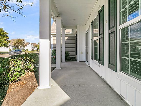 3rd image of 307 Spyglass Dr