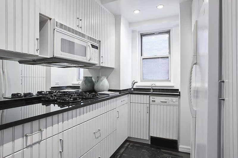 1st image of 120 E 79th St APT 12E