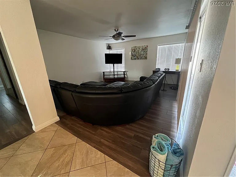 3956 Clear View Dr — Photo 47