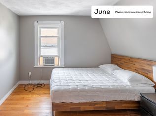 26 Charnwood Rd #2-F, Somerville, MA 02144