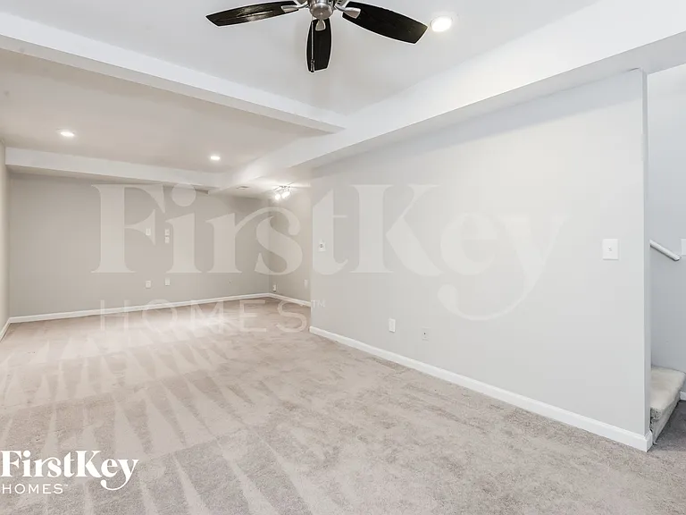 6698 Knob Hill Ct — Photo 14