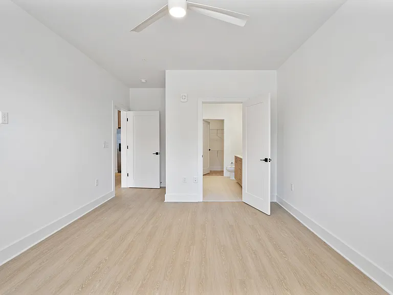 Boxcar Apartments — Photo 154