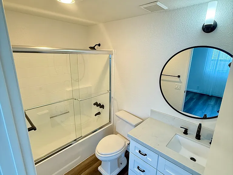 1026 N Croft Ave #103 — Photo 9