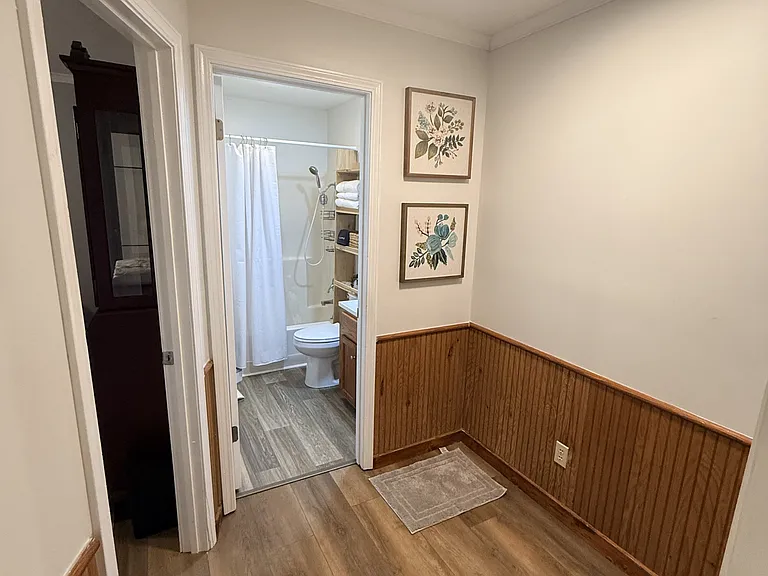 1803 Thomas Ln #B — Photo 44