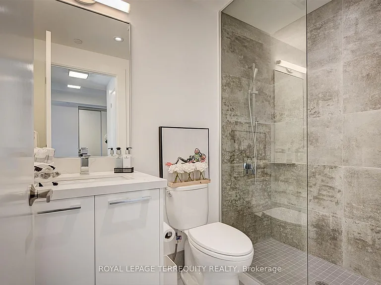 3 Southvale Dr #401 — Photo 24