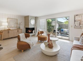 30 Los Altos Sq, Los Altos, CA 94022