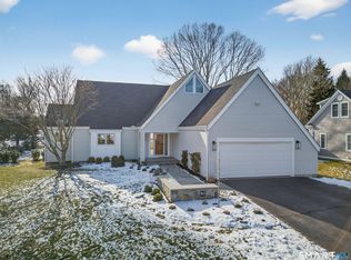 83 Old North Road, Stonington, CT 06355