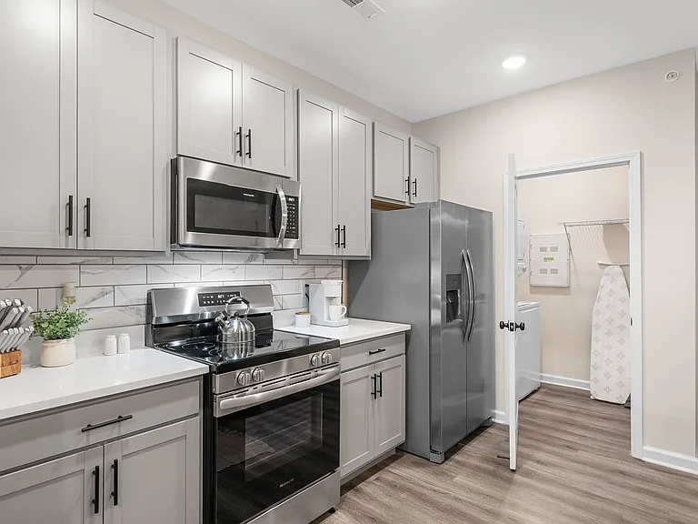 15 Millswood Dr #B-306 — Photo 7