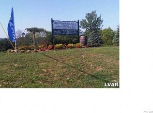 5055 Majestic Dr, Coopersburg, PA 18036