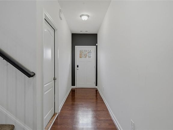 4th image of 1697 Paxton Dr