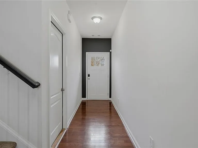 1697 Paxton Dr — Photo 4