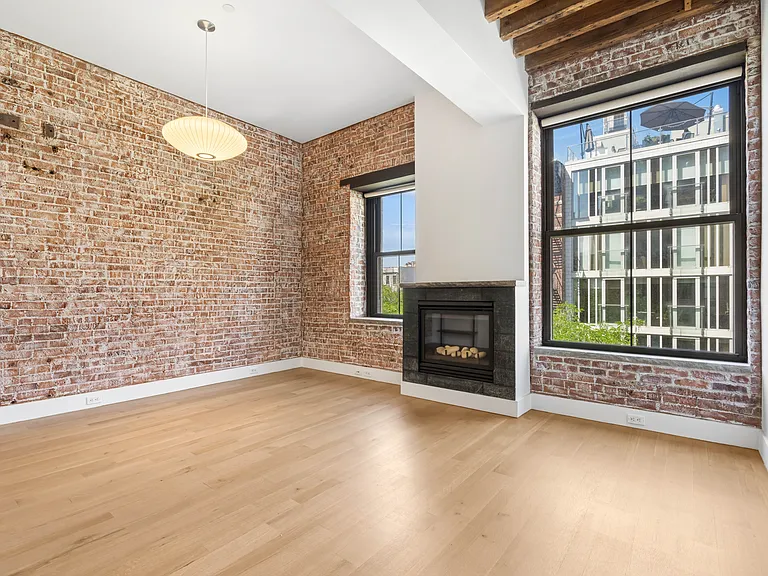 406 W 45th St #4A — Photo 1