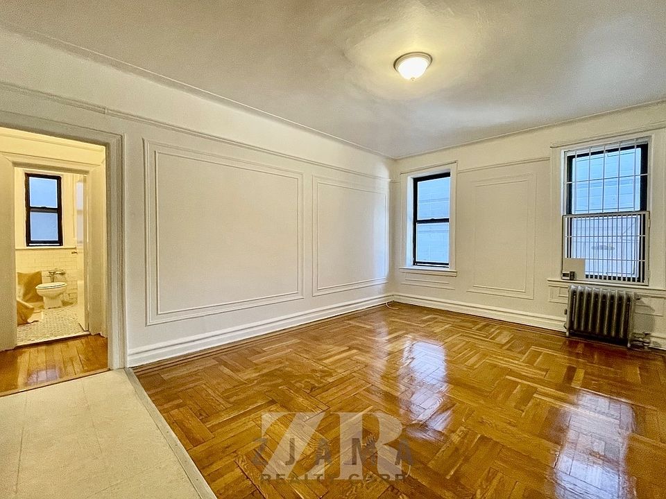 1st image of 160 Fenimore St #C3
