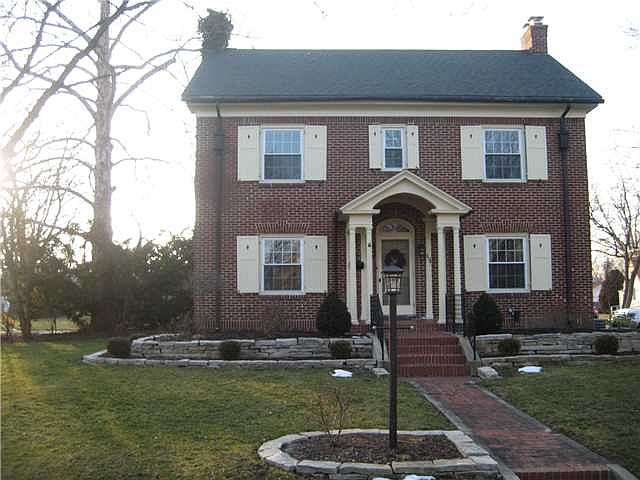 1st image of 204 Blakeslee Ave