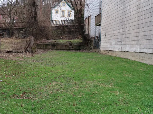 1310 Stranmore St, Pittsburgh, PA 15212