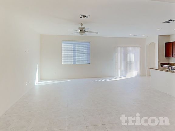 4th image of 1020 Fishing St
