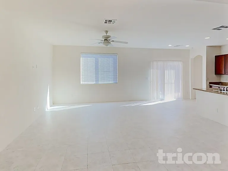 1020 Fishing St — Photo 4