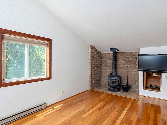 Livingroom with wood stove