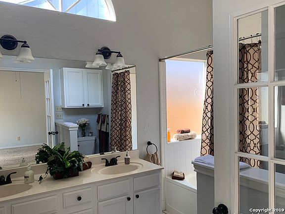 5th image of 6226 Broadmeadow