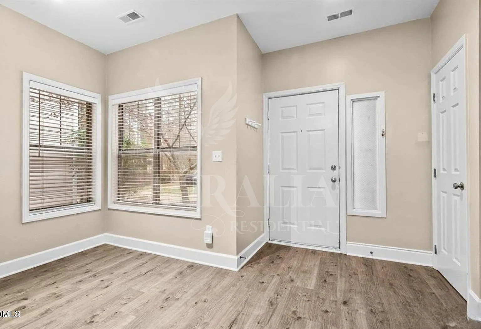 2 bed, 2.0 bath, 1215 sqft, $1,500 — Photo 3