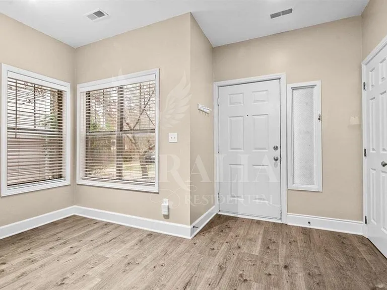 6121 Sunpointe Dr #103 — Photo 3