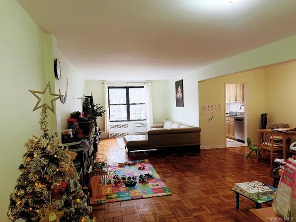 224-24 Union Turnpike #1P, Bayside, NY 11364