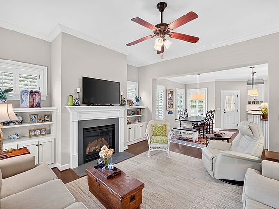 4th image of 2809 National Village Pkwy