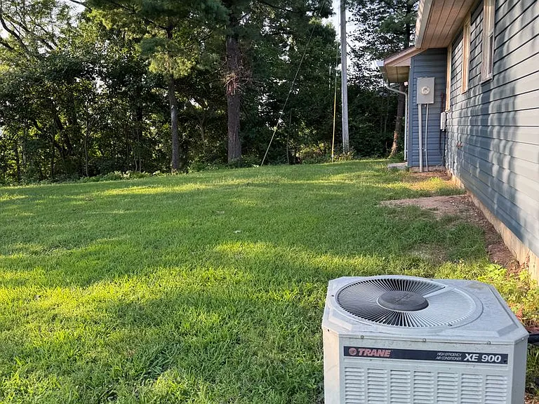 707 S Rustic Rd — Photo 4