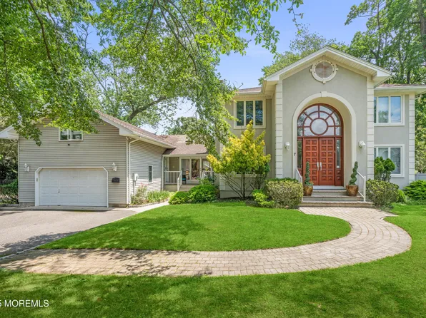 7 Wallace Avenue, Oakhurst, NJ 07755