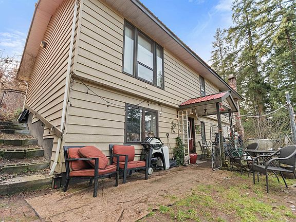 4th image of 66176 Kawkawa Lake Rd