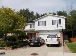 54072 Dorset Ct, New Baltimore, MI