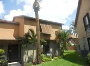 826 Sandtree Dr, Palm Beach Gardens, FL 33403
