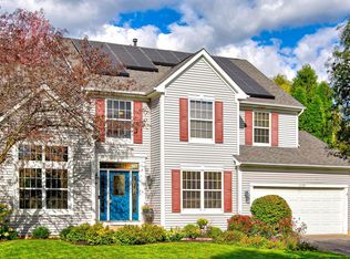 1759 Nashville Ln, Crystal Lake, IL 60014