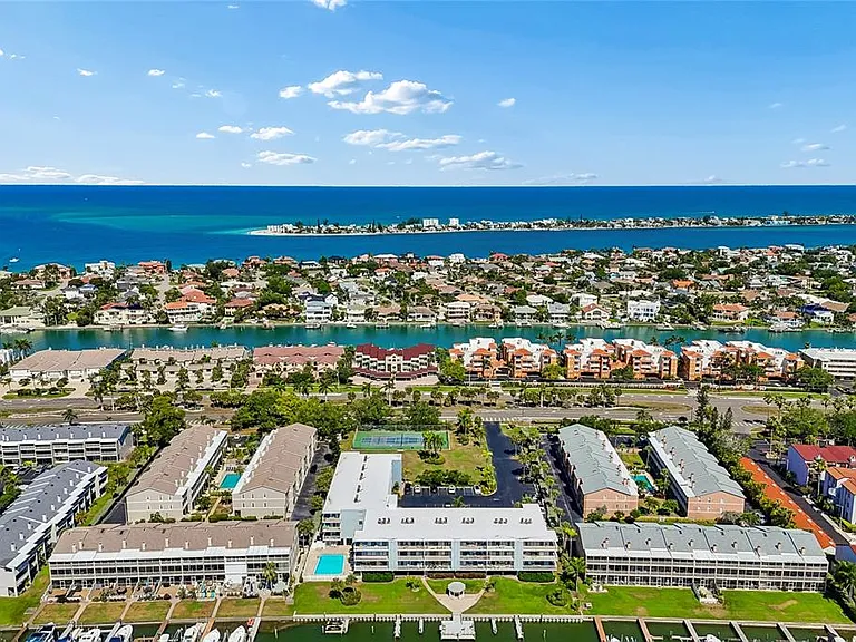 719 Pinellas Bayway S #301 — Photo 5
