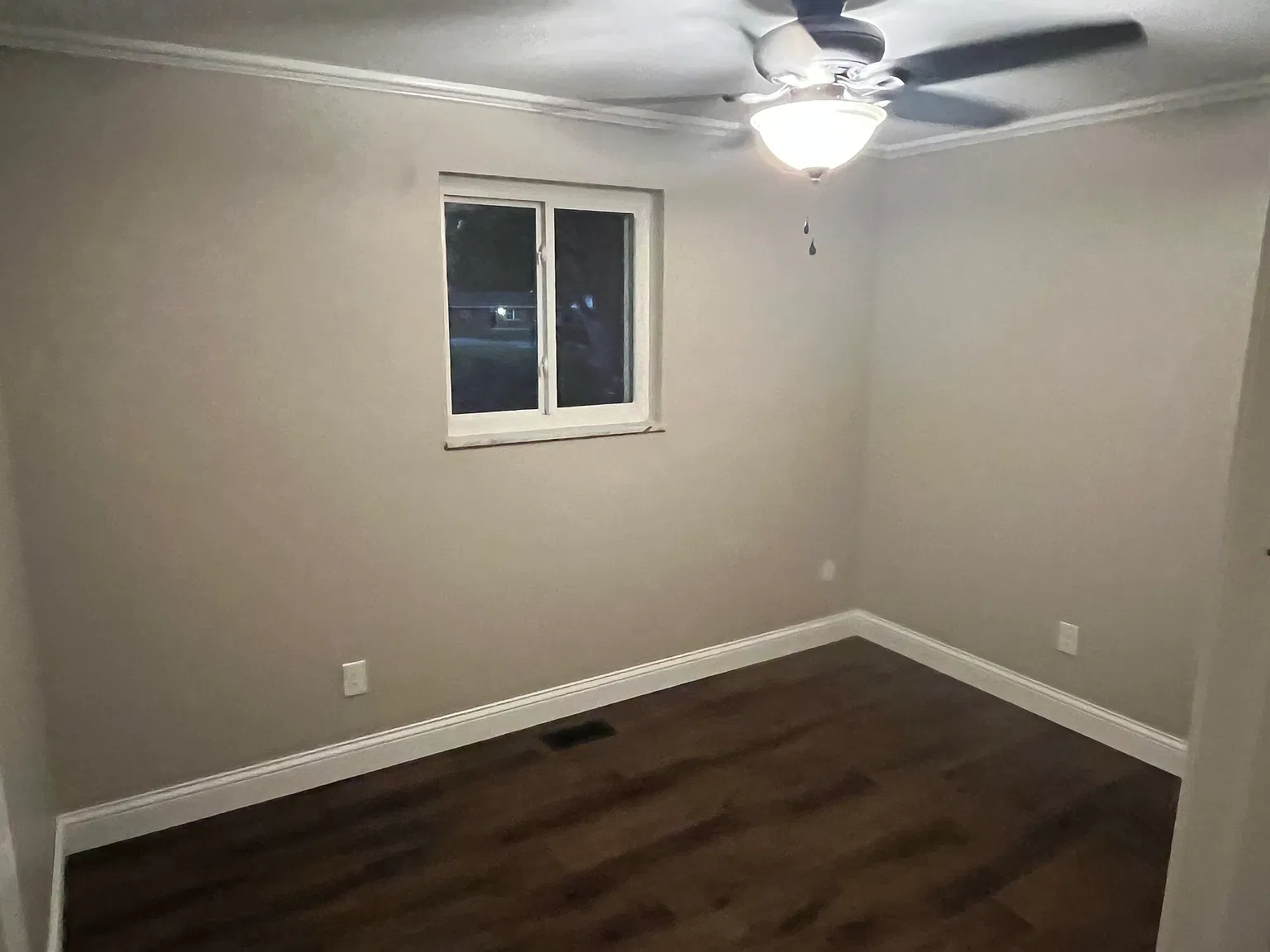 3 bed, 1.5 bath, 1075 sqft, $1,400 — Photo 3