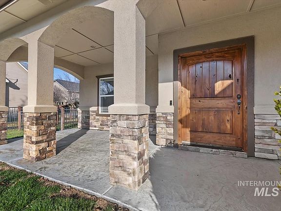 3rd image of 1082 E Azan St