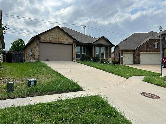 3rd image of 9405 Glynhill Ct