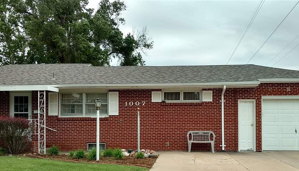1st image of 1007 W 19th Ave