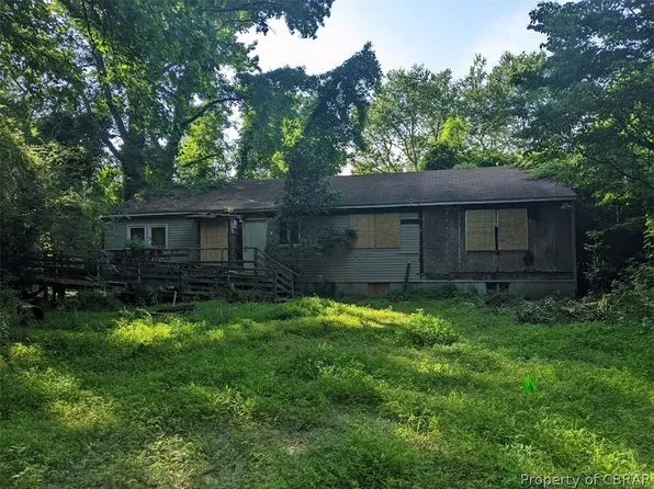 3396 Providence Rd, Hayes, VA 23072