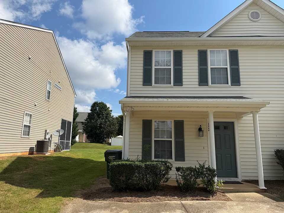 132 Winslow Ln