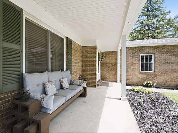 4th image of 1800 Timberidge Dr
